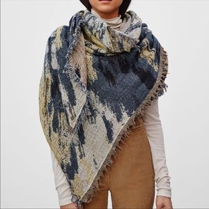 Wilfred 💙 Blanket Scarf